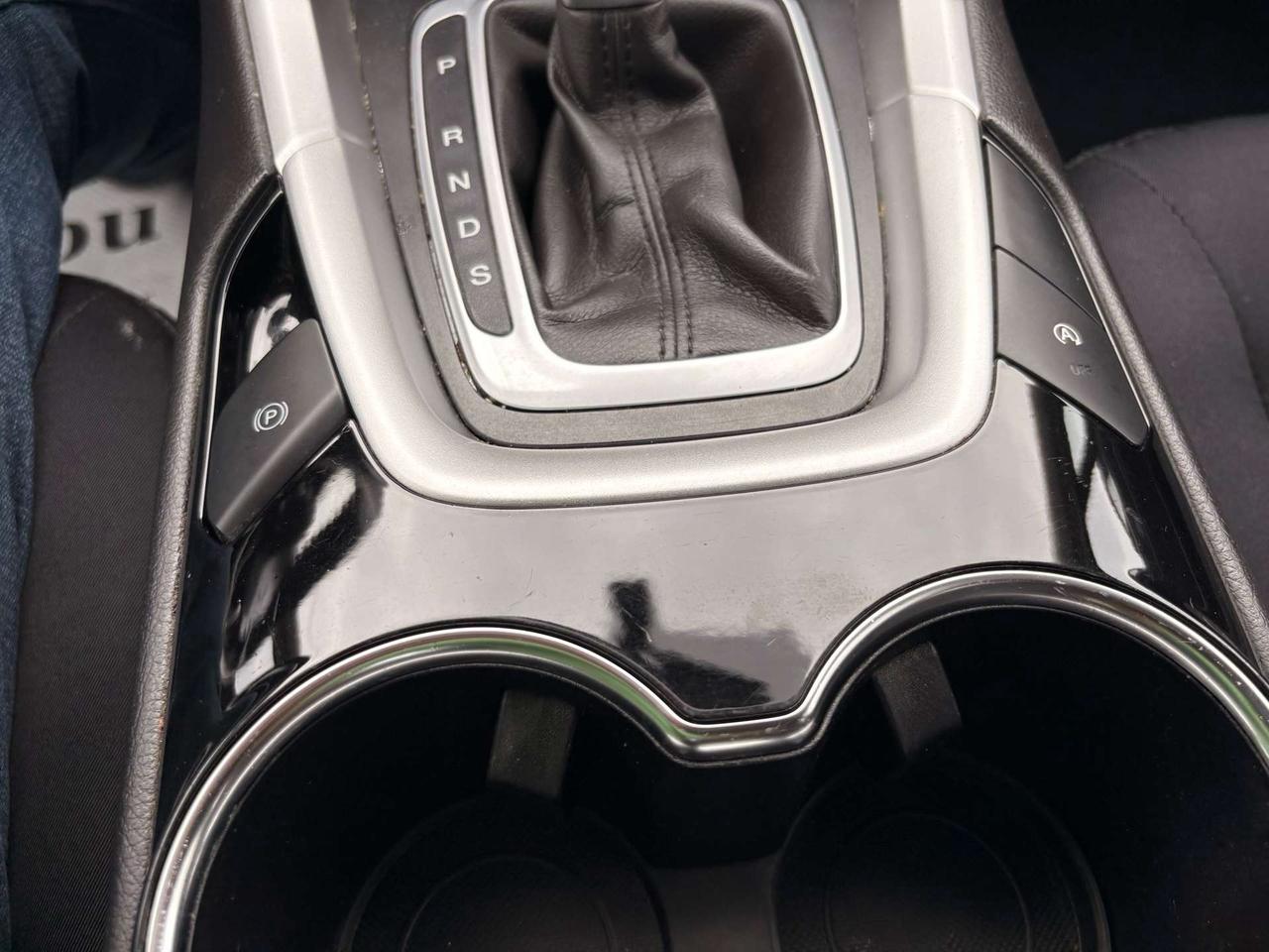 2015 Ford Fusion SE Photo