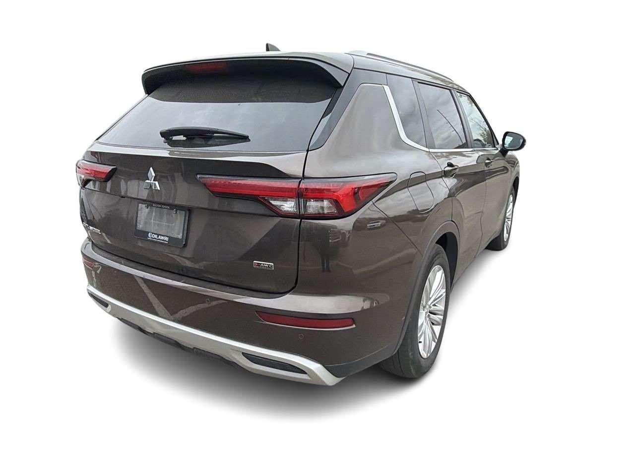 2024 Mitsubishi Outlander SE S-AWC FINANCED PRICE ADVERTISED   PANO SUNROOF   SUEDE/LEATHER SEATS   2 SET TIRES   HEAT STEER Photo