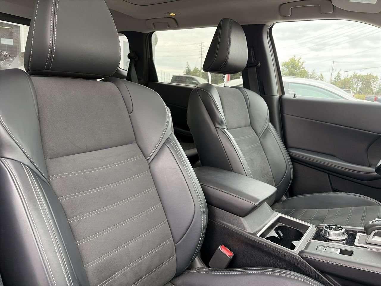 2024 Mitsubishi Outlander SE S-AWC FINANCED PRICE ADVERTISED   PANO SUNROOF   SUEDE/LEATHER SEATS   2 SET TIRES   HEAT STEER Photo