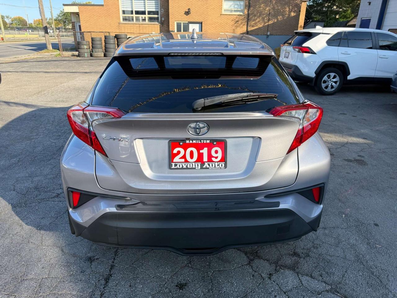 2019 Toyota C-HR XLE *CERTIFIED* Photo