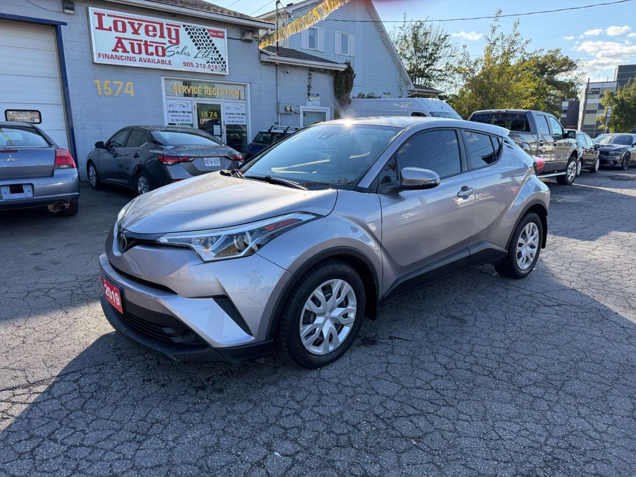 2019 Toyota C-HR XLE *CERTIFIED* Photo1
