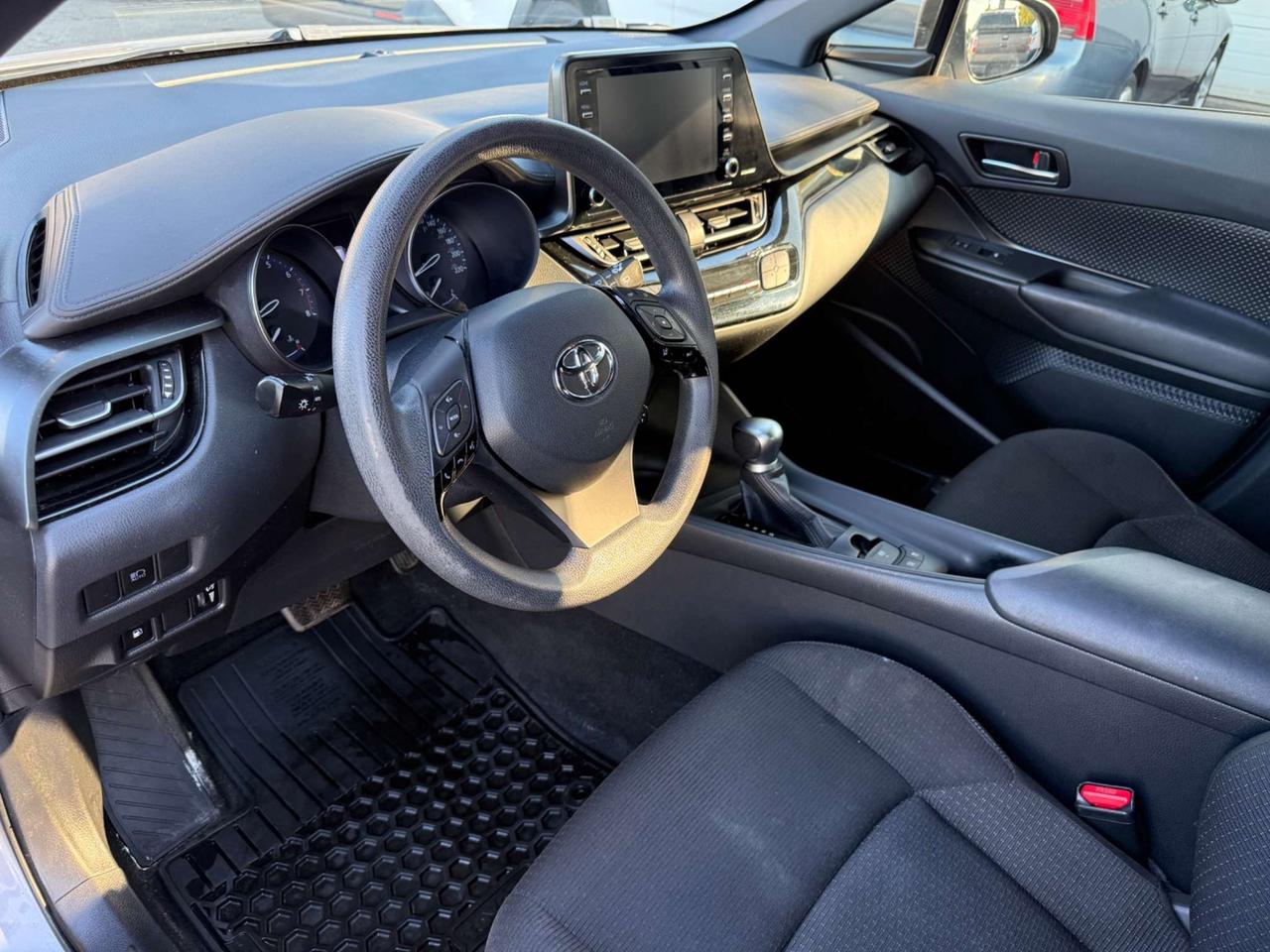 2019 Toyota C-HR XLE *CERTIFIED* Photo
