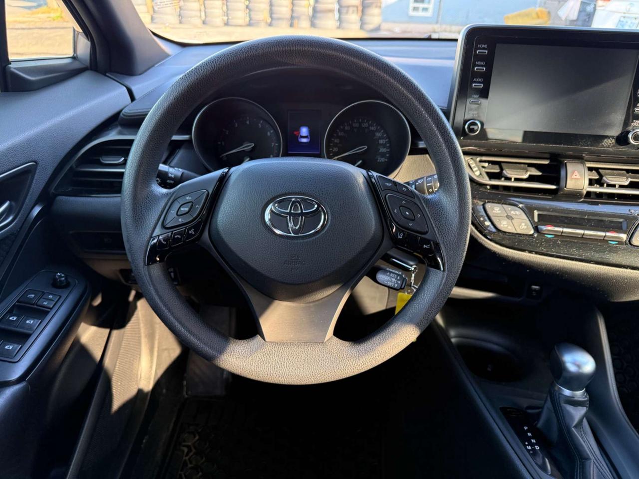 2019 Toyota C-HR XLE *CERTIFIED* Photo