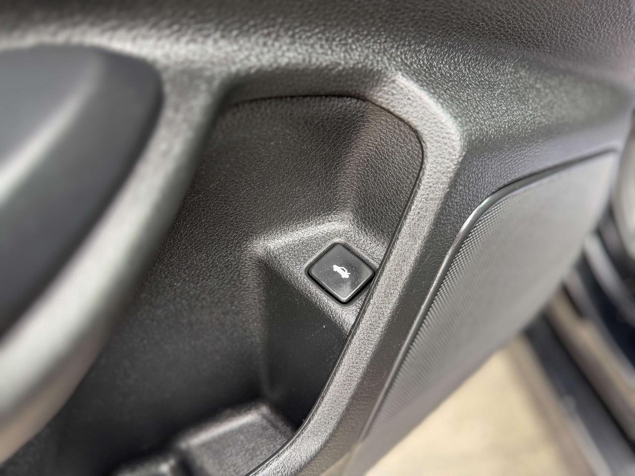 2019 Honda Civic LX/NO ACCIDENTS/LOW KM/CAMERA/ACC/LANE ASSIST/2.0L Photo
