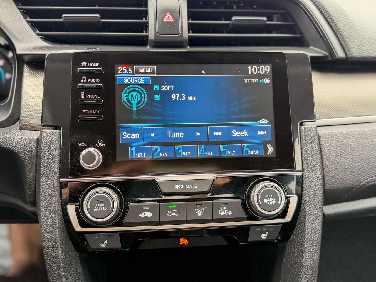 2019 Honda Civic LX/NO ACCIDENTS/LOW KM/CAMERA/ACC/LANE ASSIST/2.0L Photo