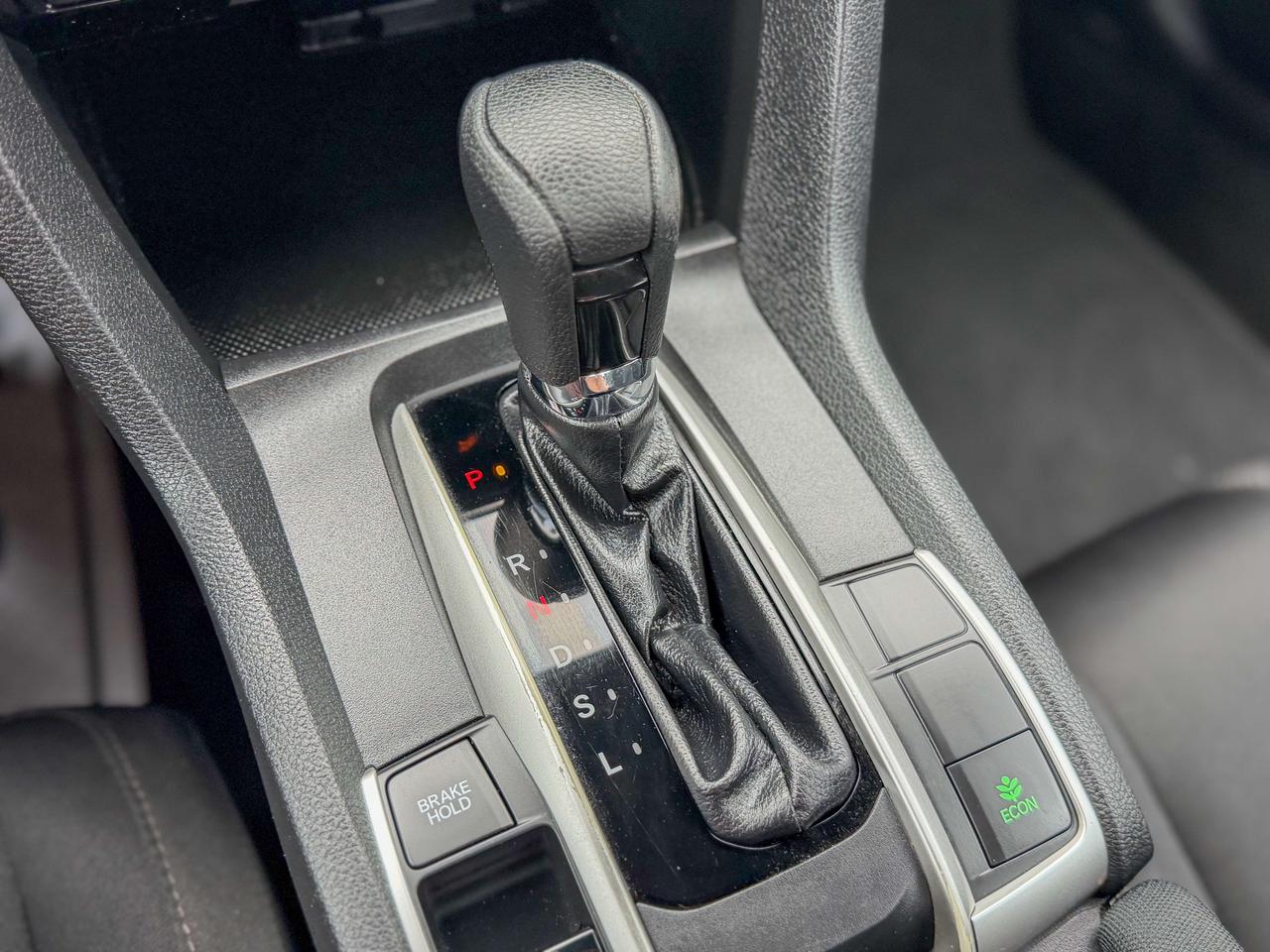 2019 Honda Civic LX/NO ACCIDENTS/LOW KM/CAMERA/ACC/LANE ASSIST/2.0L Photo