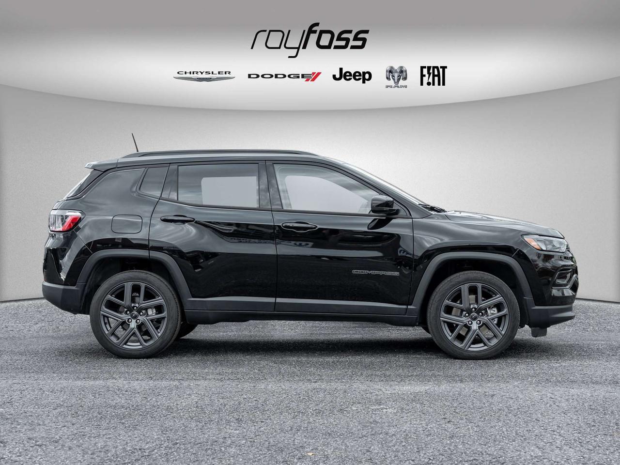 2026 Jeep Compass Limited Pkg   Sunroof   Leather   Navigation Photo2