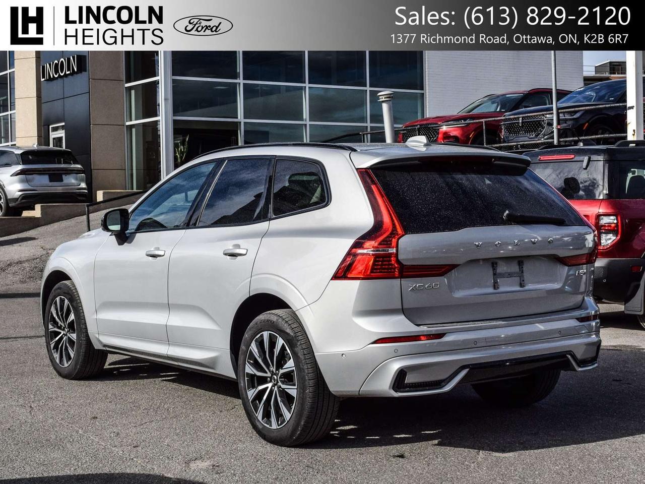 2024 Volvo XC60 Plus Dark Theme Photo