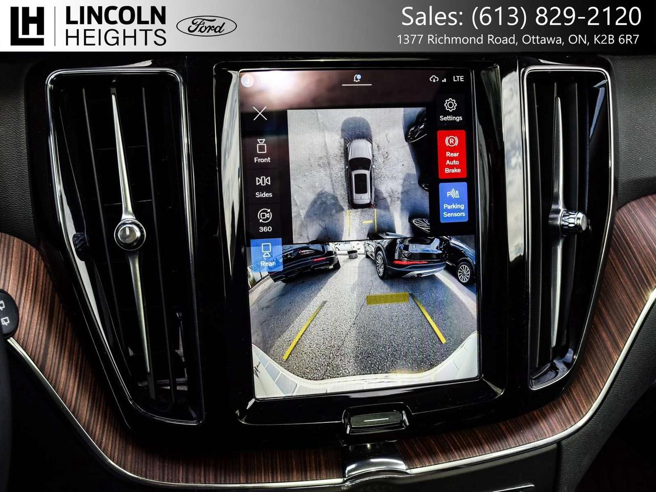 2024 Volvo XC60 Plus Dark Theme Photo