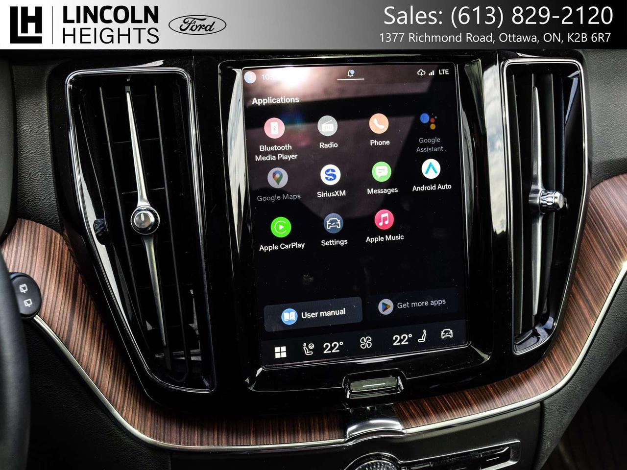 2024 Volvo XC60 Plus Dark Theme Photo