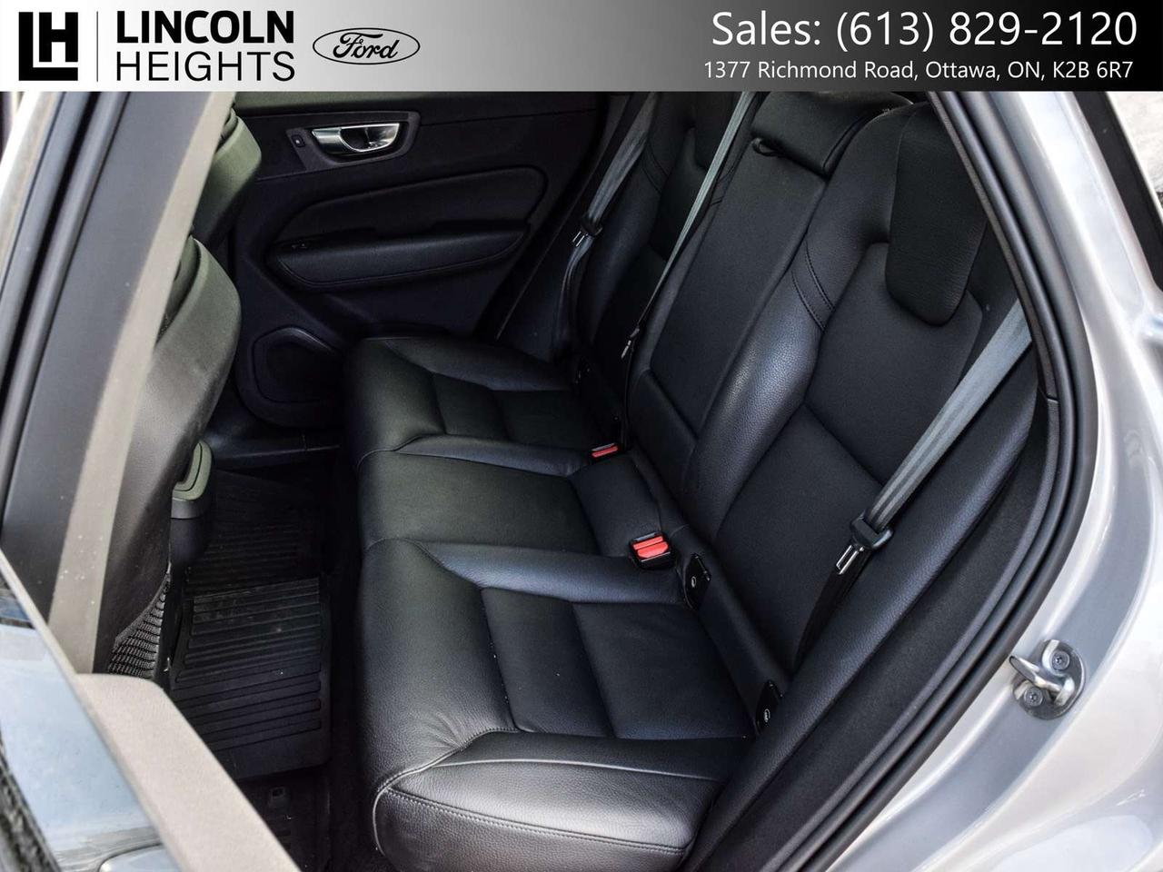 2024 Volvo XC60 Plus Dark Theme Photo