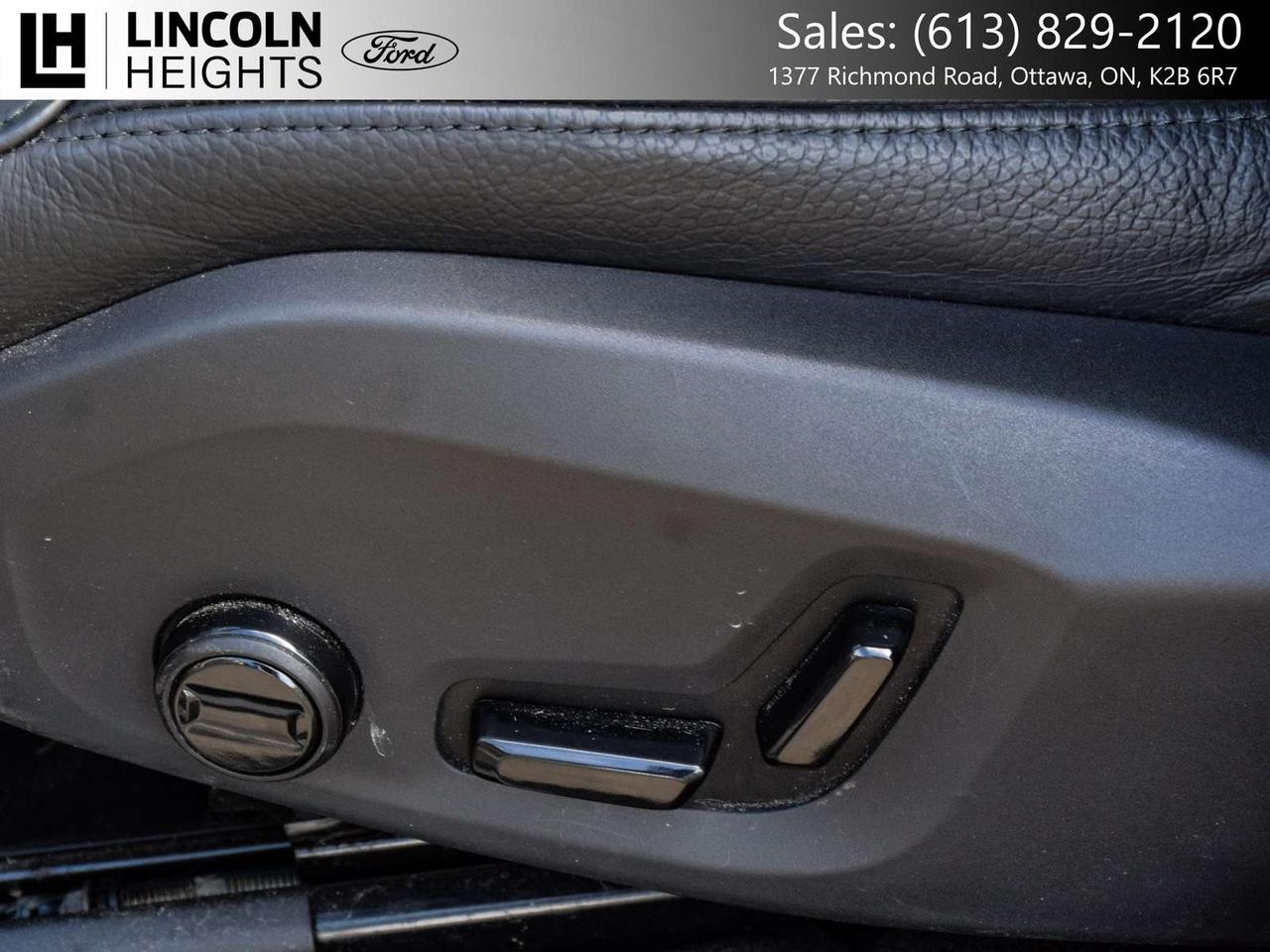 2024 Volvo XC60 Plus Dark Theme Photo