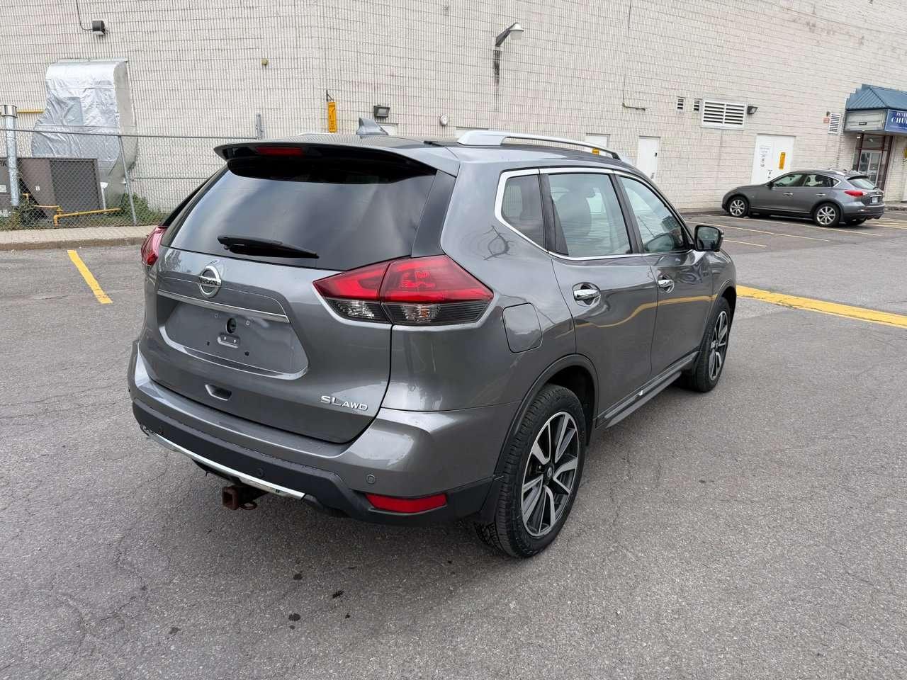 2019 Nissan Rogue SL Photo4