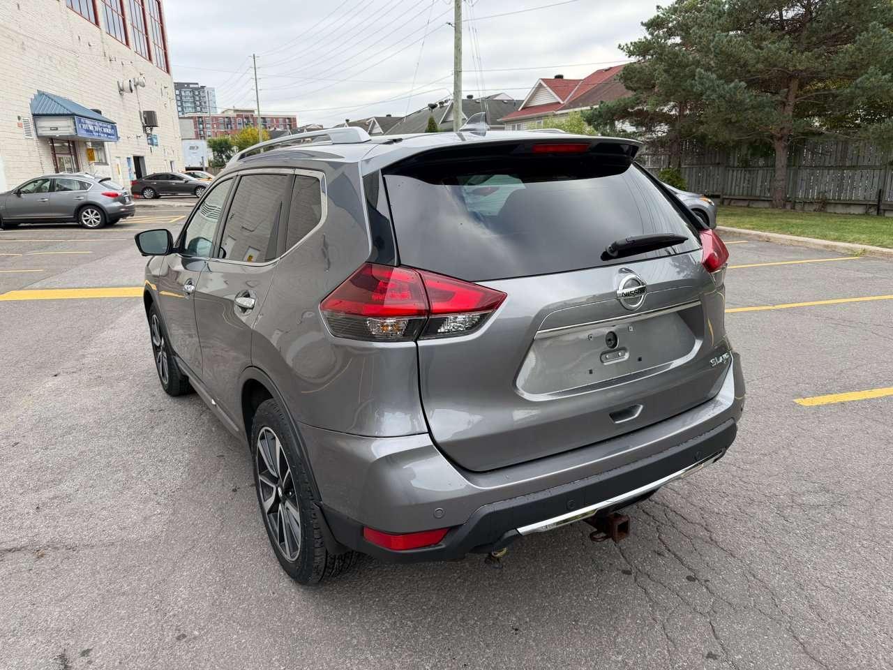 2019 Nissan Rogue SL Photo2