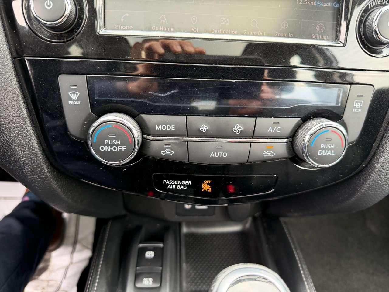 2019 Nissan Rogue SL Photo