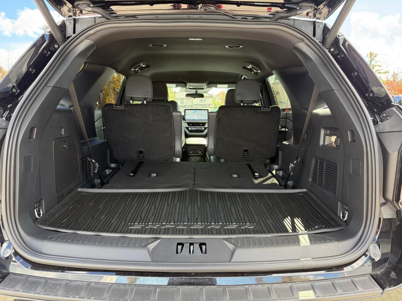 2027 Ford Explorer Active w/200A Pkg 4WD Photo