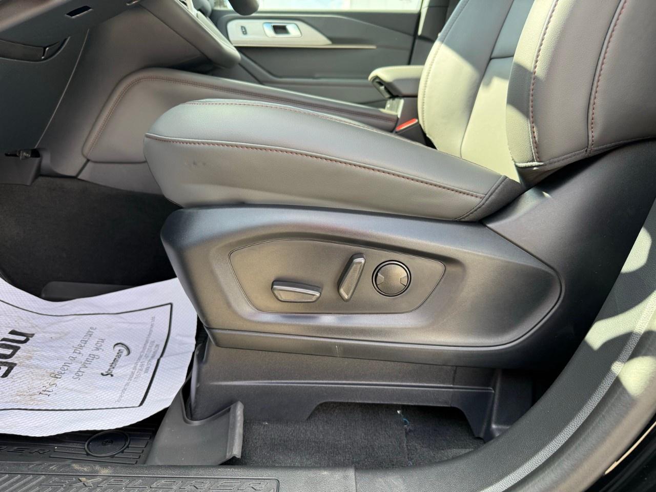 2027 Ford Explorer Active w/200A Pkg 4WD Photo