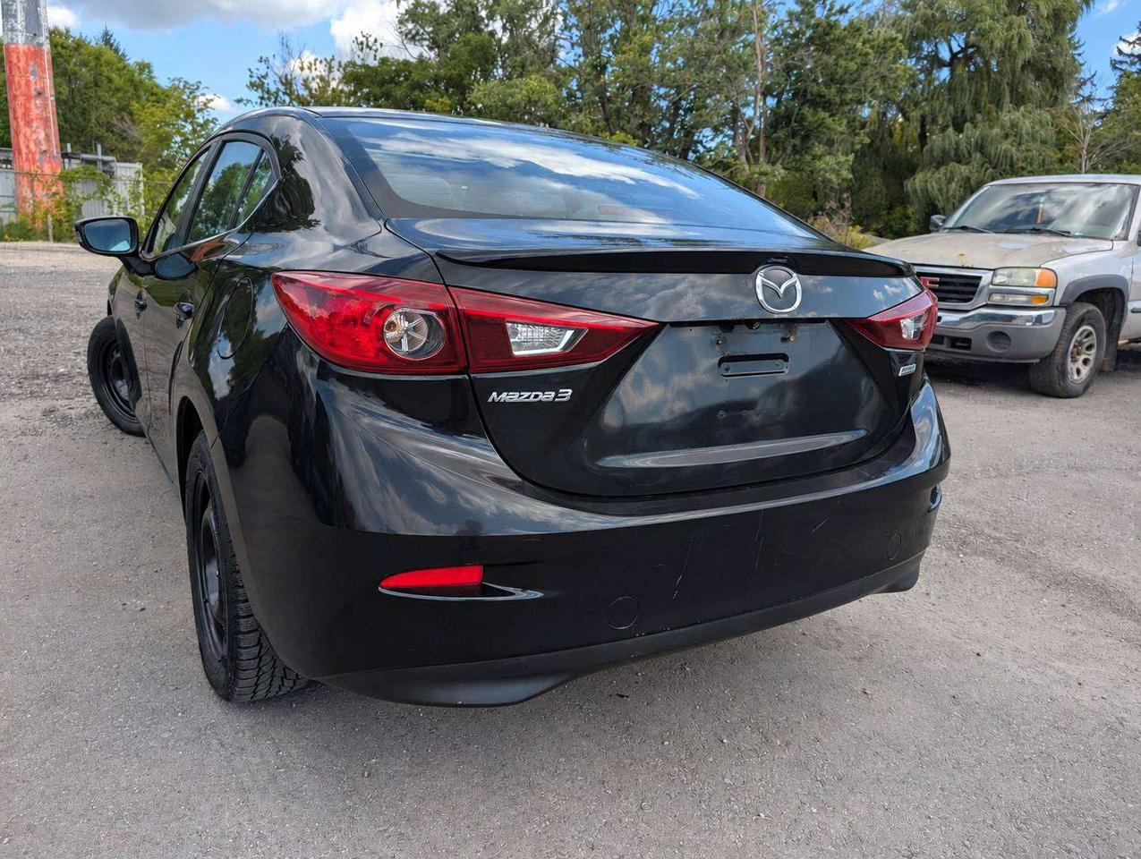 2014 Mazda 3 GS-SKY (No Accidents) Photo2
