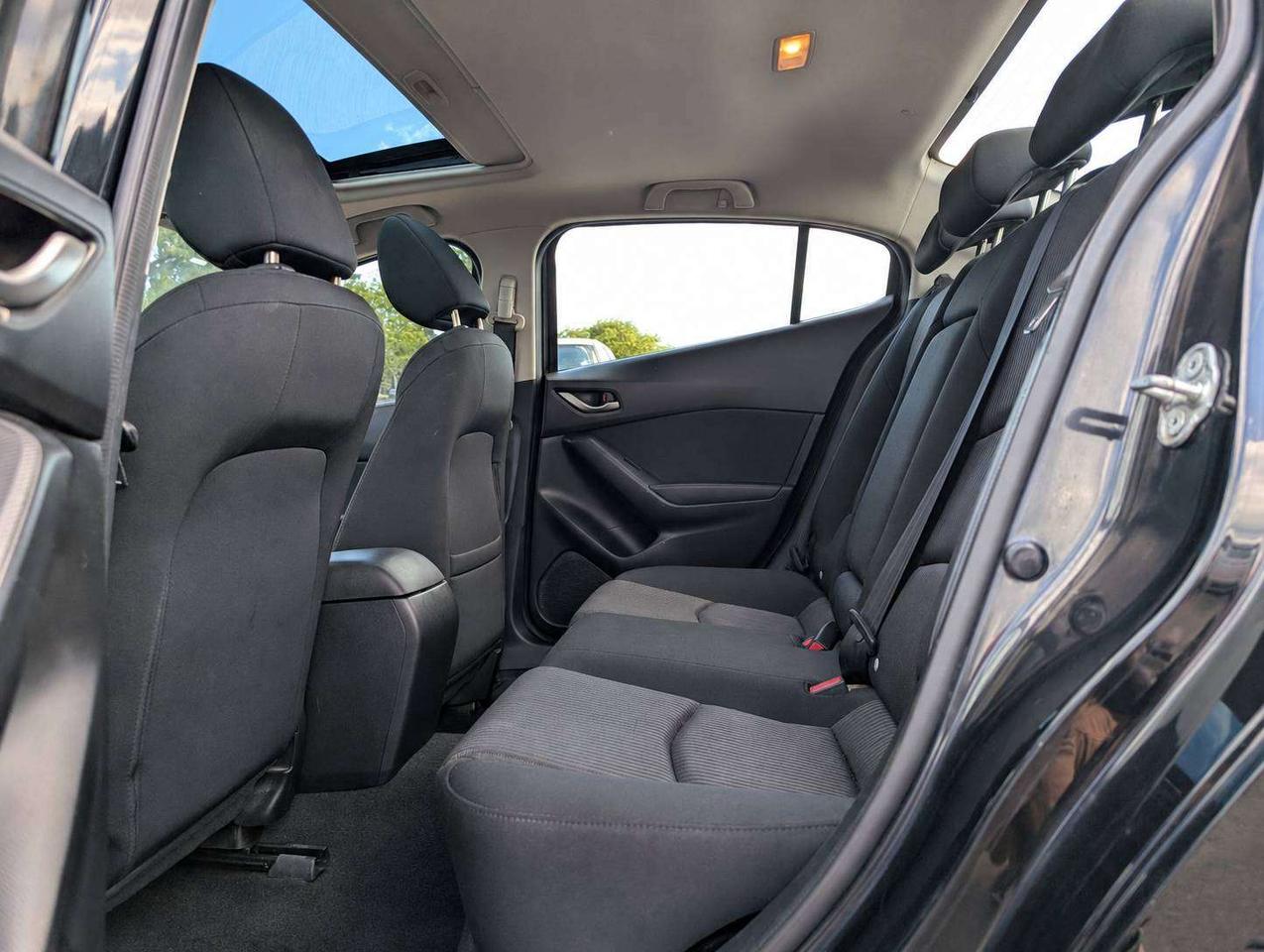 2014 Mazda 3 GS-SKY (No Accidents) Photo