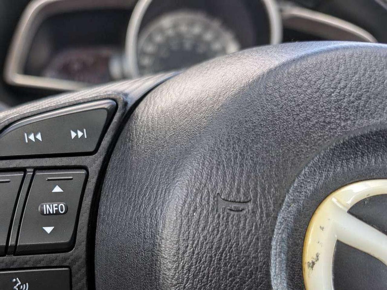 2014 Mazda 3 GS-SKY (No Accidents) Photo