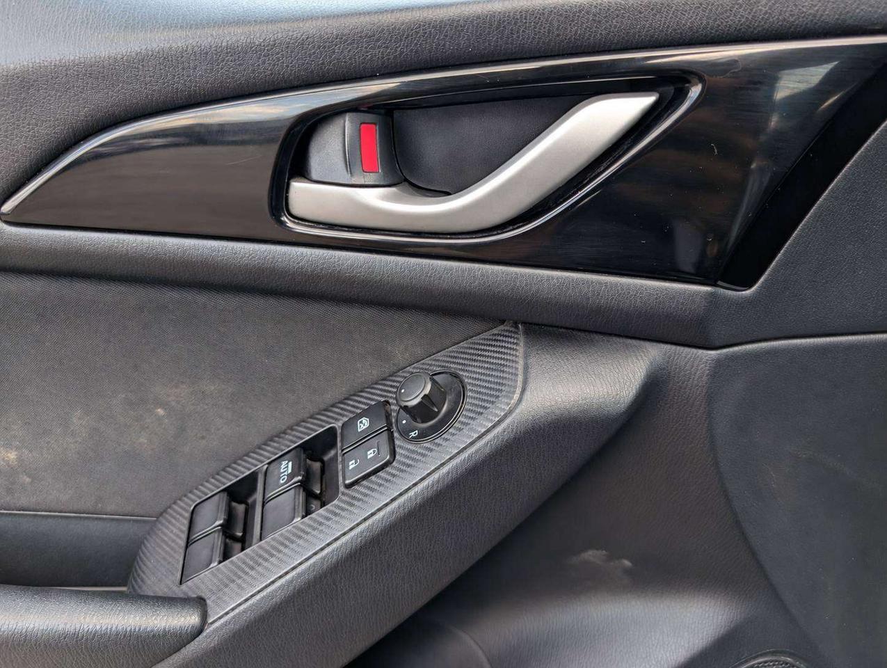 2014 Mazda 3 GS-SKY (No Accidents) Photo