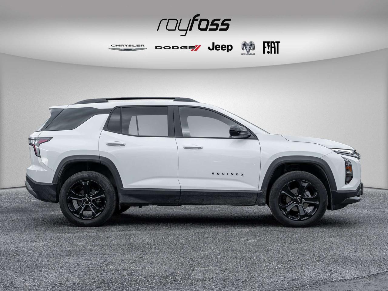 2025 Chevrolet Equinox LT AWD   Remote Start   Clean Carfax   Only 10K!!! Photo2