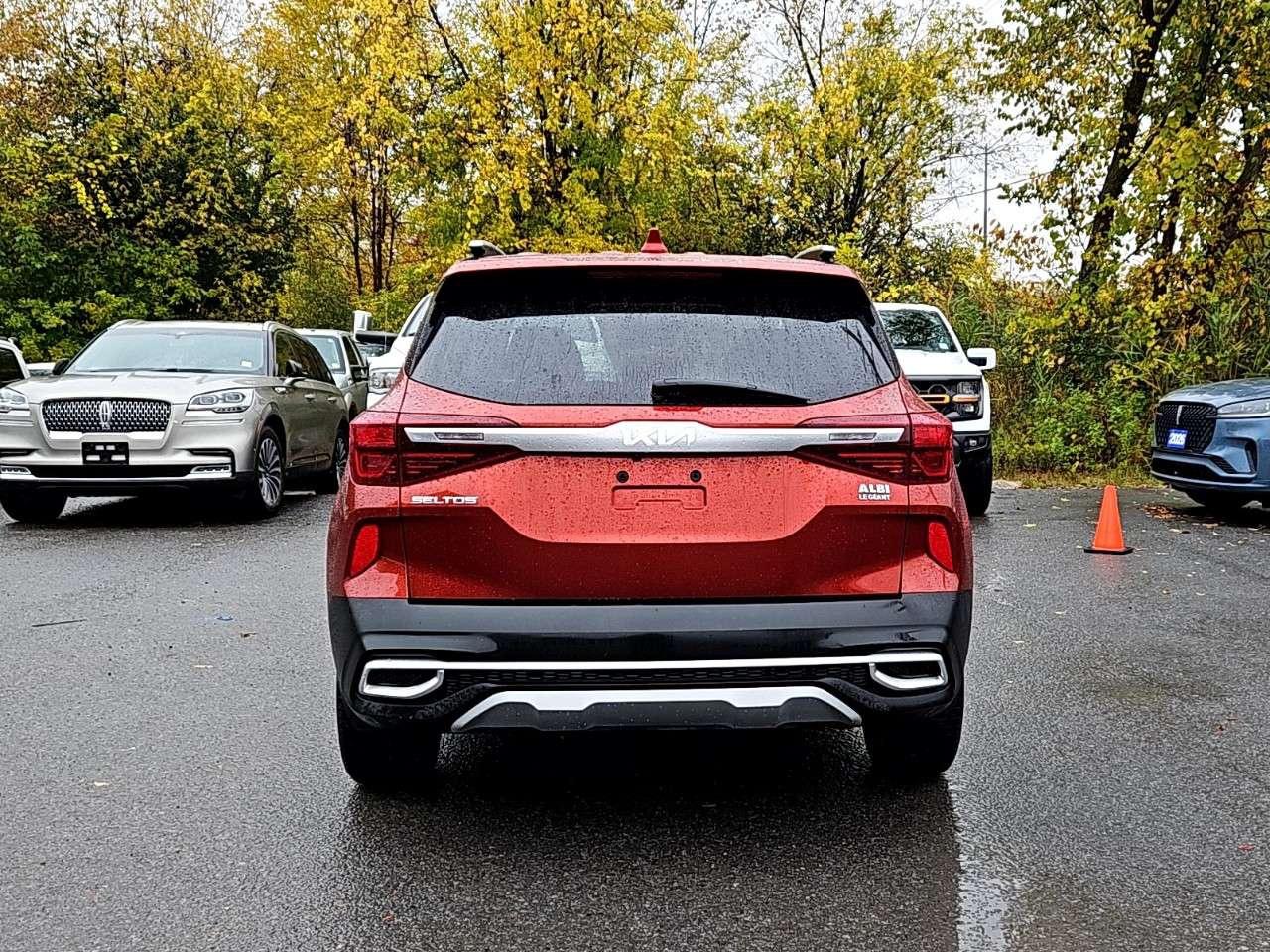 2022 Kia Seltos EX   ULTRA LOW KM   AWD    MOONROOF   HEATED SEATS Photo