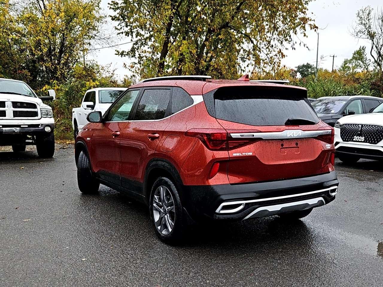 2022 Kia Seltos EX   ULTRA LOW KM   AWD    MOONROOF   HEATED SEATS Photo
