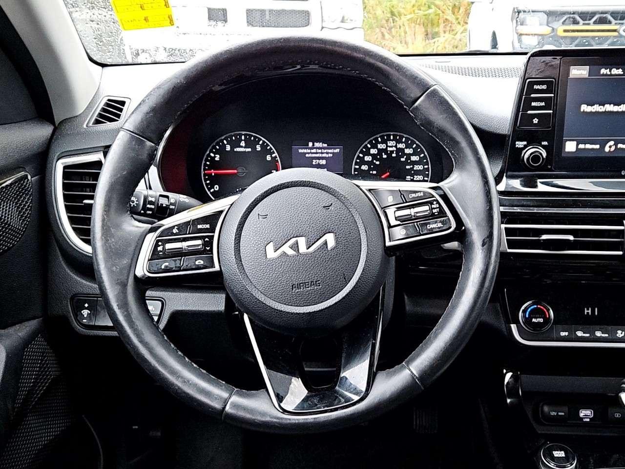 2022 Kia Seltos EX   ULTRA LOW KM   AWD    MOONROOF   HEATED SEATS Photo