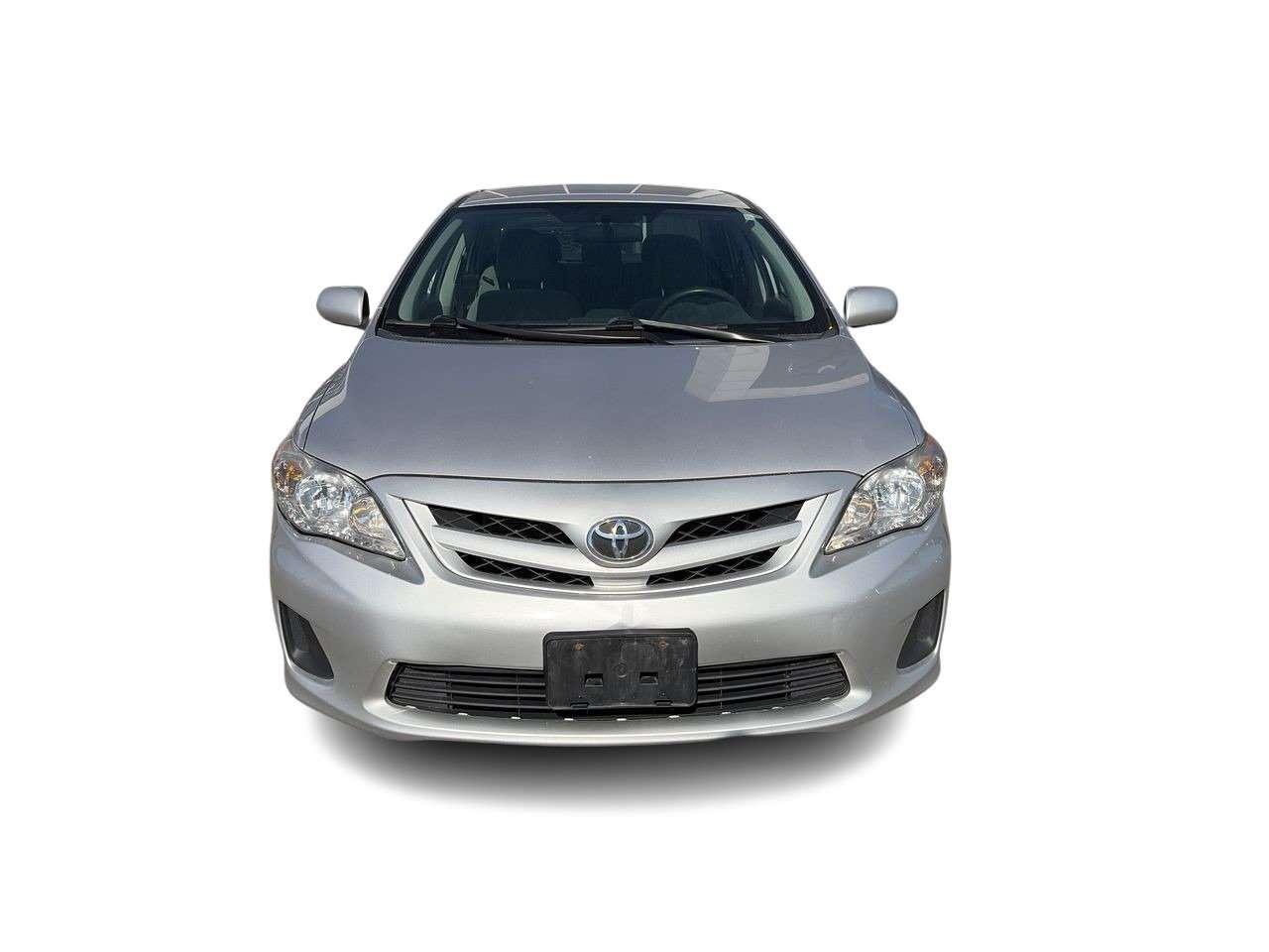 2012 Toyota Corolla 4-door Sedan LE 4A FWD   CLOTH   CD PLAYER   BLUETOOTH CONNECT Photo