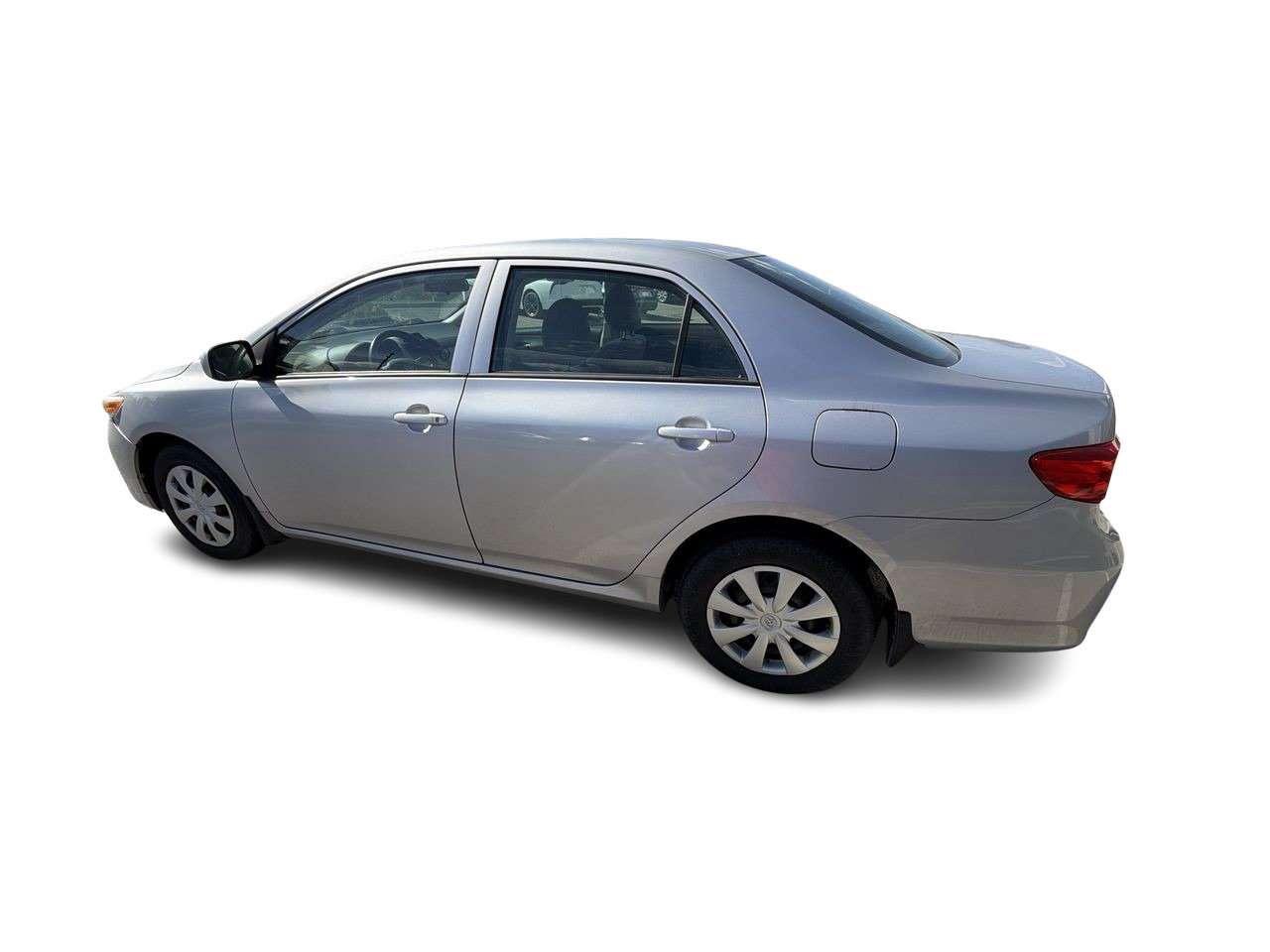 2012 Toyota Corolla 4-door Sedan LE 4A FWD   CLOTH   CD PLAYER   BLUETOOTH CONNECT Photo
