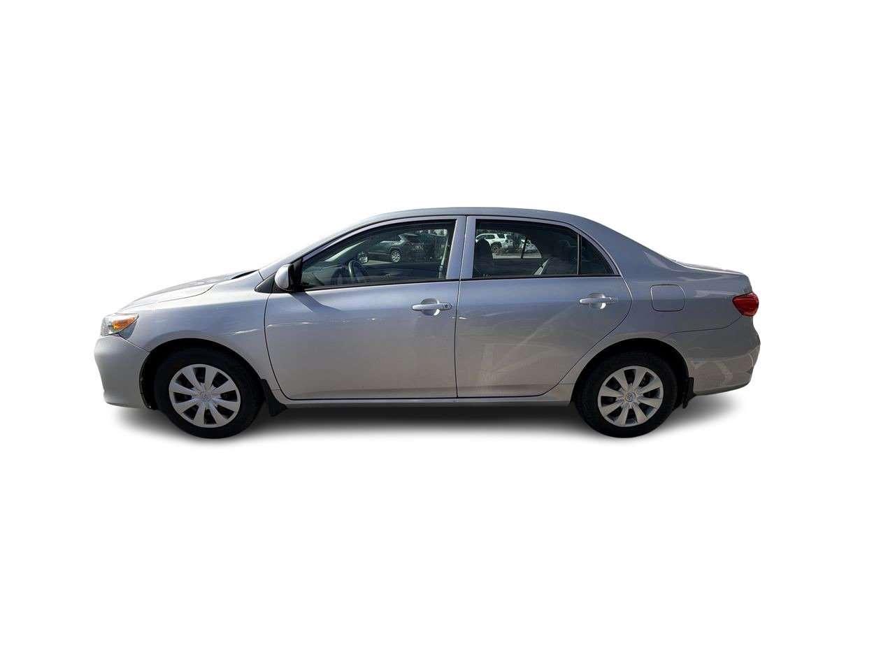 2012 Toyota Corolla 4-door Sedan LE 4A FWD   CLOTH   CD PLAYER   BLUETOOTH CONNECT Photo
