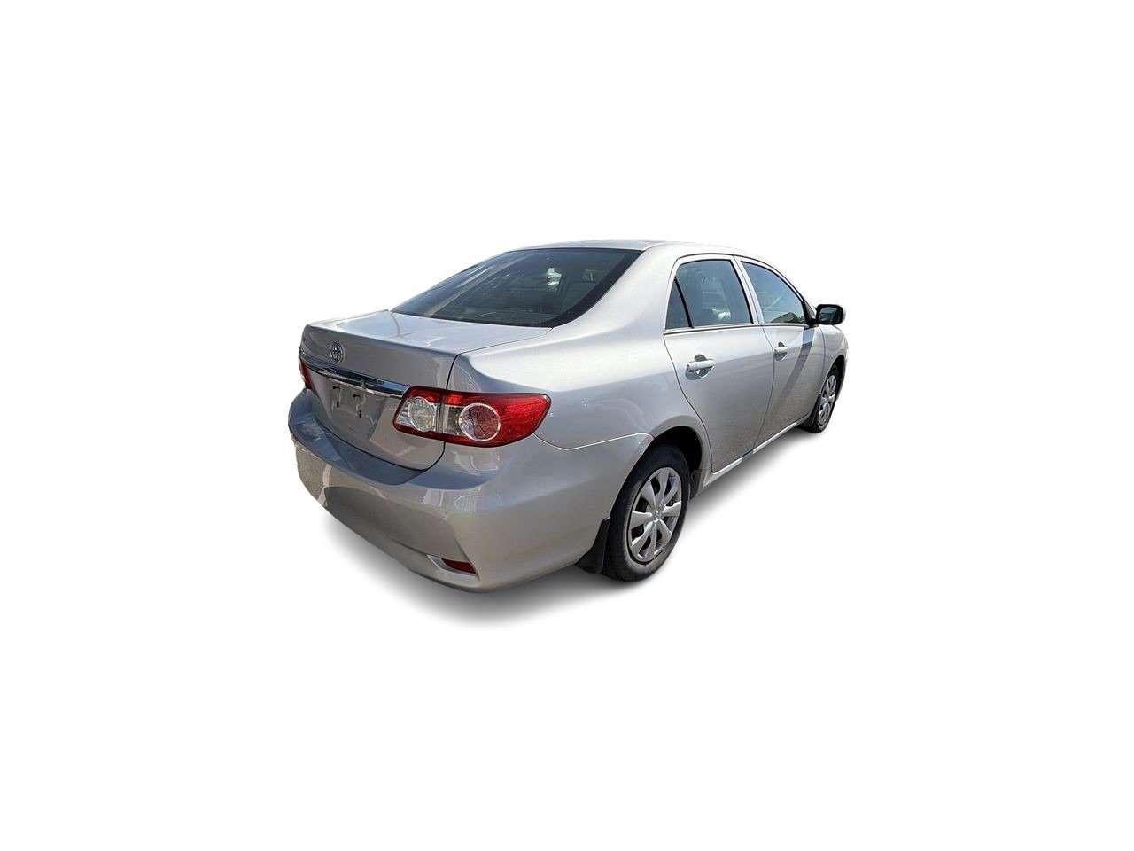 2012 Toyota Corolla 4-door Sedan LE 4A FWD   CLOTH   CD PLAYER   BLUETOOTH CONNECT Photo