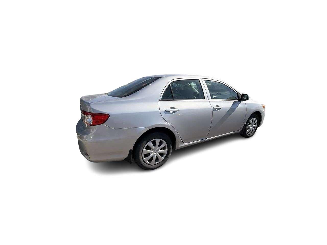 2012 Toyota Corolla 4-door Sedan LE 4A FWD   CLOTH   CD PLAYER   BLUETOOTH CONNECT Photo