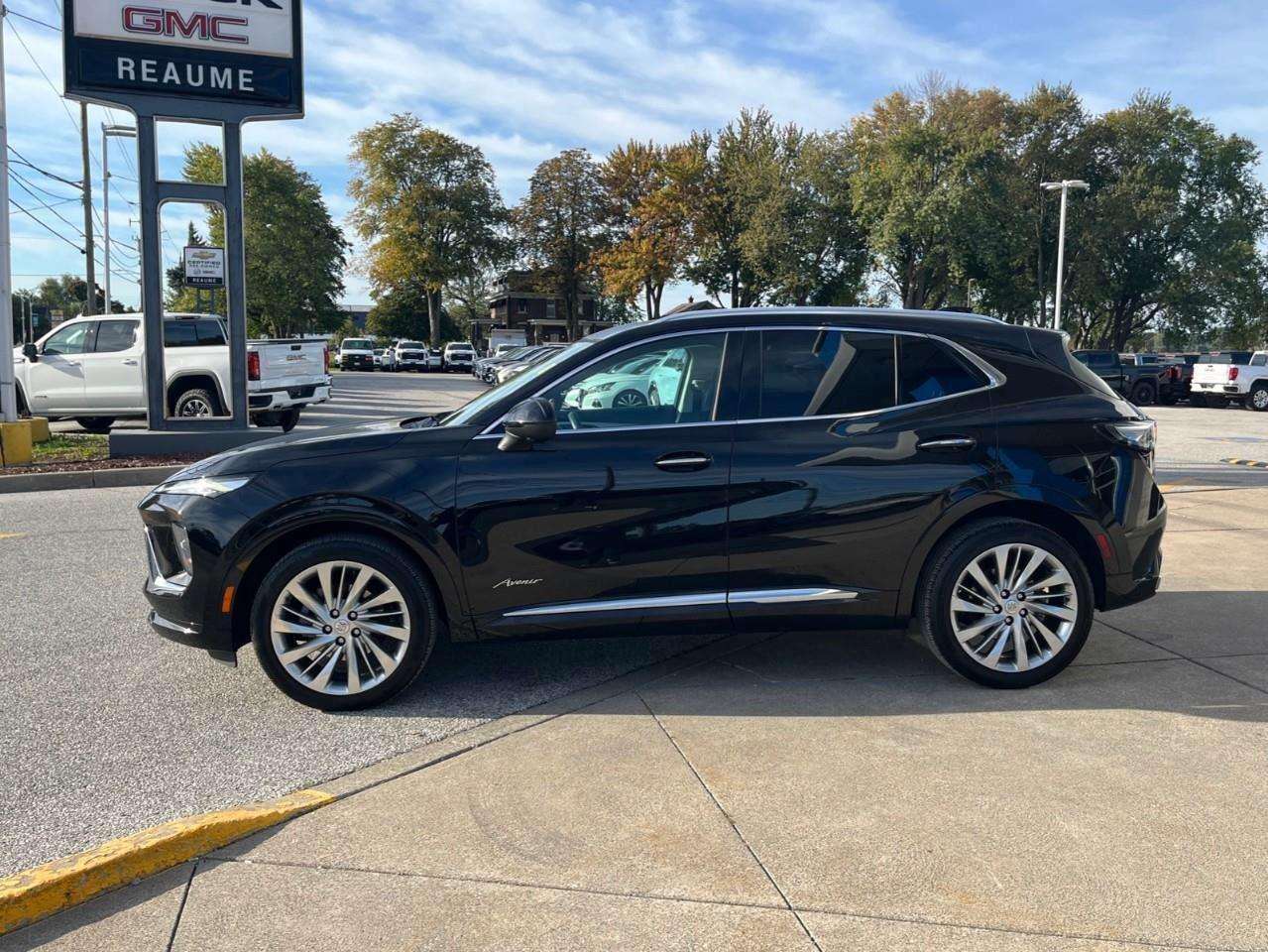 2024 Buick Envision AVENIR CPO RATES APPLY! Photo