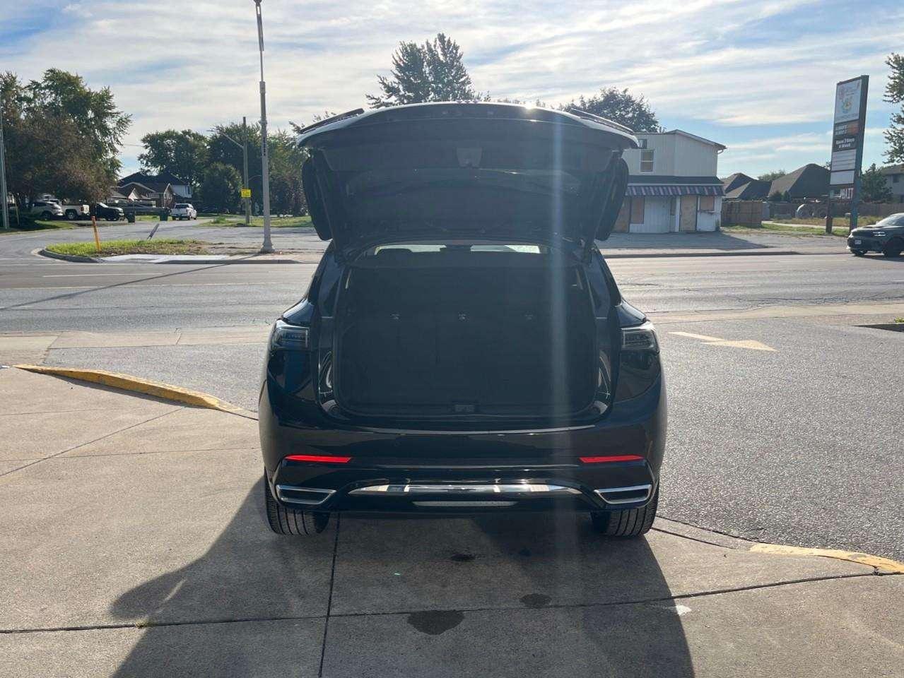 2024 Buick Envision AVENIR CPO RATES APPLY! Photo