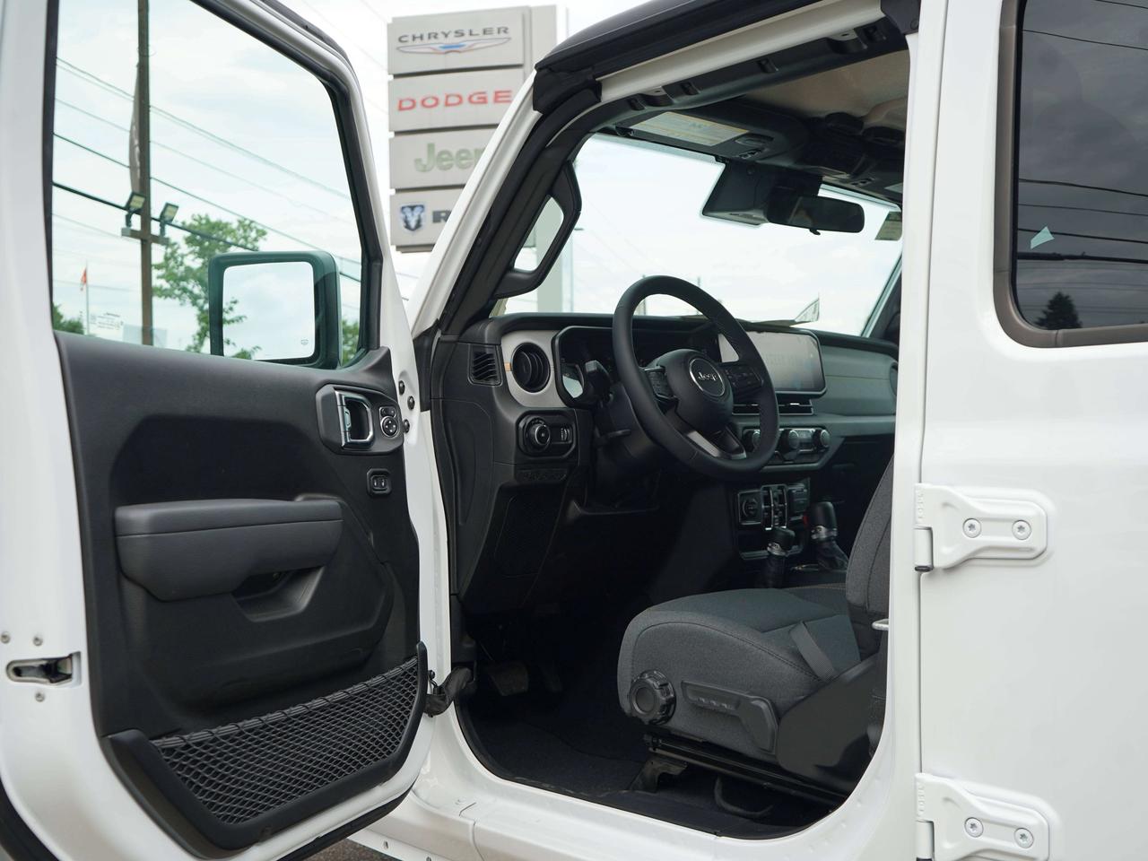 2025 Jeep Wrangler SPORT, 4X4, NAVI Photo
