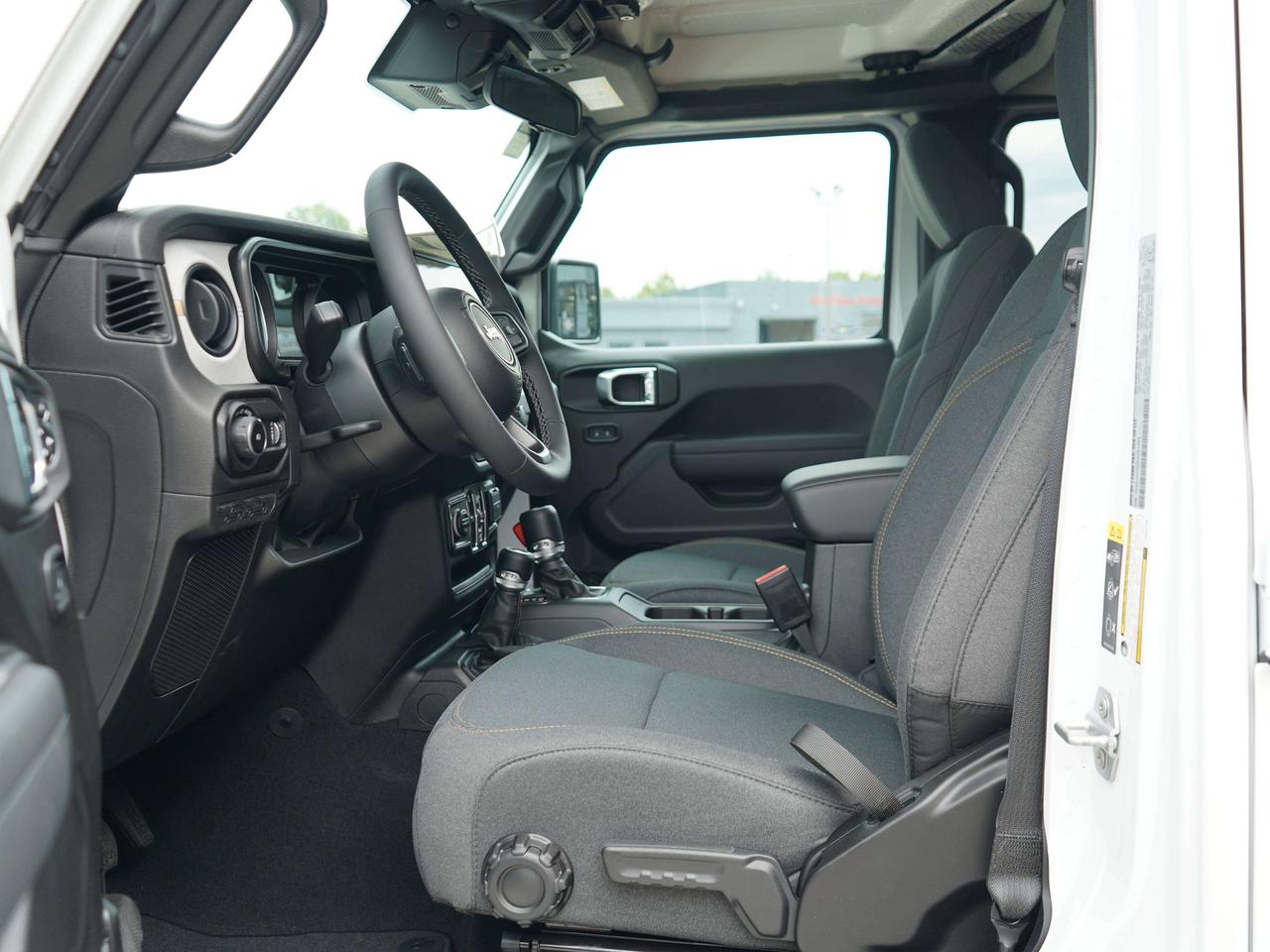 2025 Jeep Wrangler SPORT, 4X4, NAVI Photo