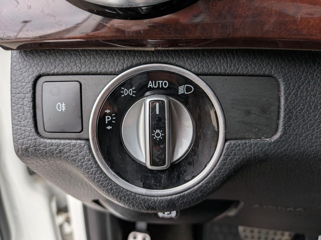 2014 Mercedes-Benz GLK-Class Base GLK 350 4dr All-wheel Drive 4MATIC Photo