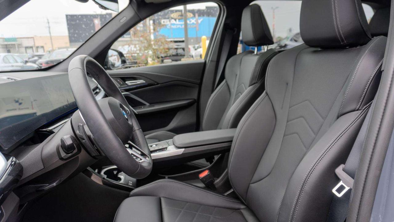 2026 BMW X1 Xdrive28i   PREMIUM ESSENTIAL PACKAGE   M SPORT PACKAGE   PREMIUM AUDIO Photo