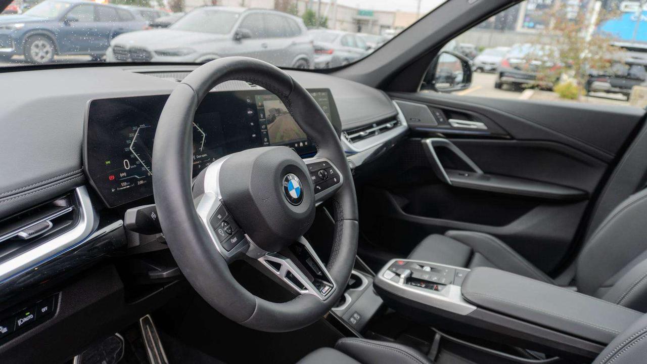 2026 BMW X1 Xdrive28i   PREMIUM ESSENTIAL PACKAGE   M SPORT PACKAGE   PREMIUM AUDIO Photo