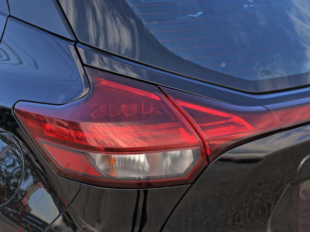 2025 Nissan Kicks S Photo