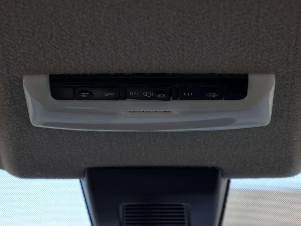 2025 Nissan Kicks S Photo