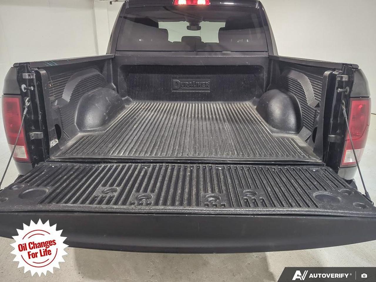 2022 RAM 1500 Classic SLT 4x4 Crew Cab 5'7" Box Photo