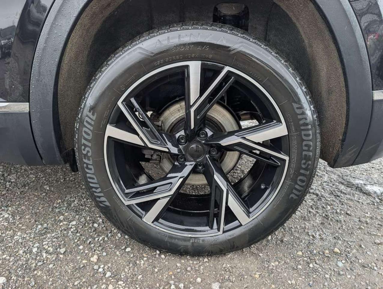 2019 Volkswagen Atlas HIGHLINE  NAV   PANO ROOF   LEATHER   CAMERA Photo