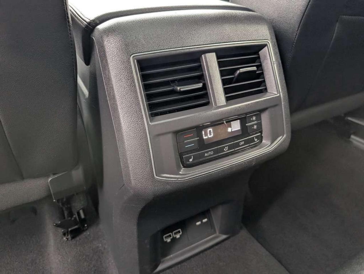 2019 Volkswagen Atlas HIGHLINE  NAV   PANO ROOF   LEATHER   CAMERA Photo