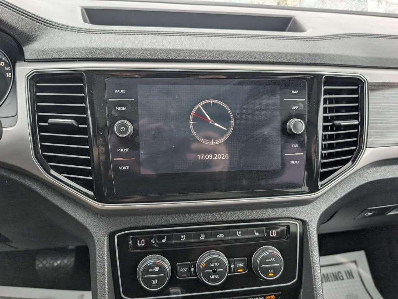 2019 Volkswagen Atlas HIGHLINE  NAV   PANO ROOF   LEATHER   CAMERA Photo