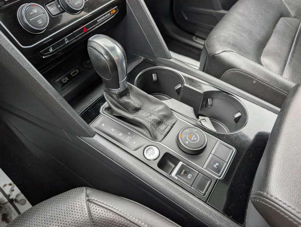 2019 Volkswagen Atlas HIGHLINE  NAV   PANO ROOF   LEATHER   CAMERA Photo