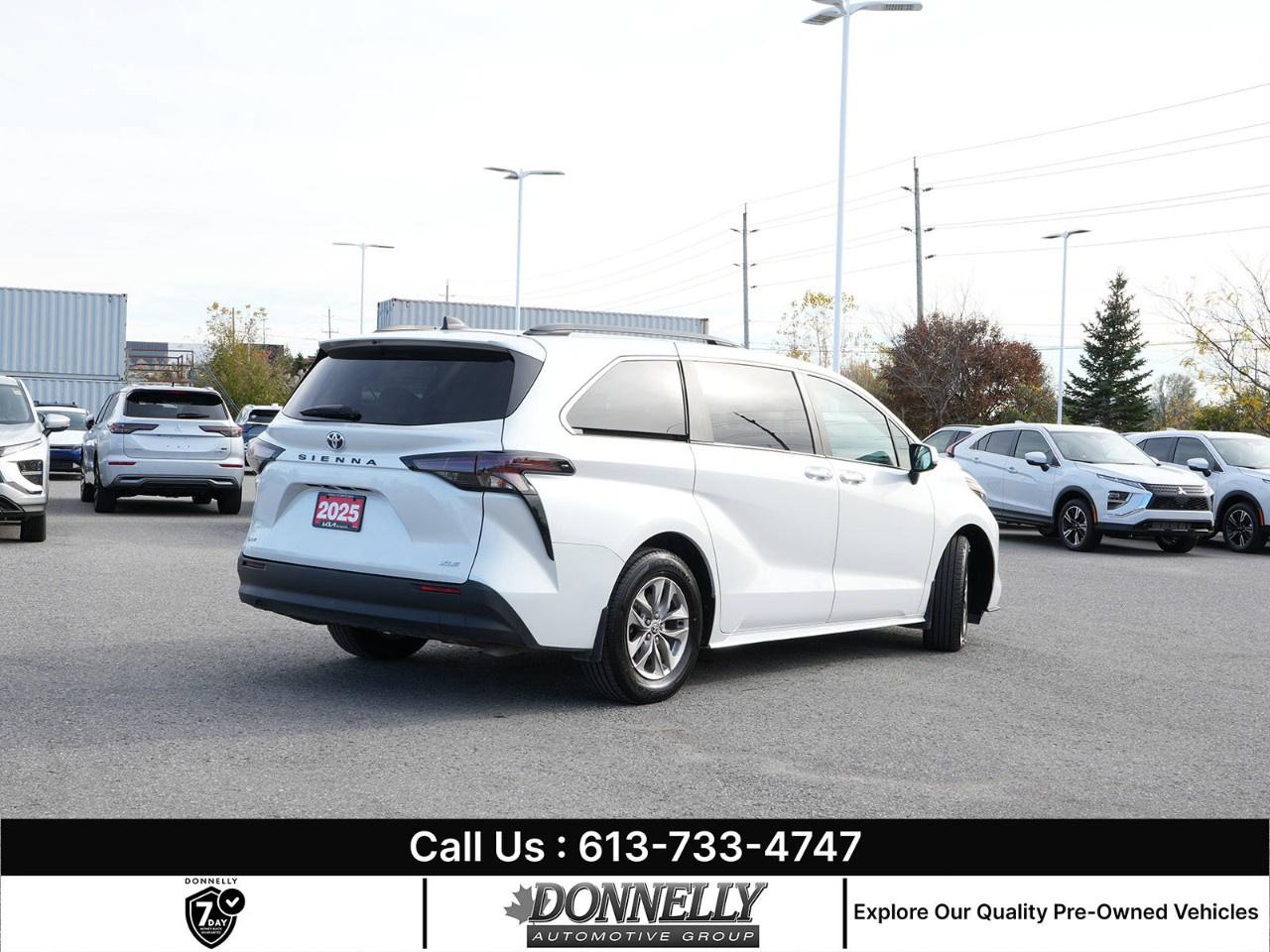 2025 Toyota Sienna XLE 8-Passenger FWD Photo