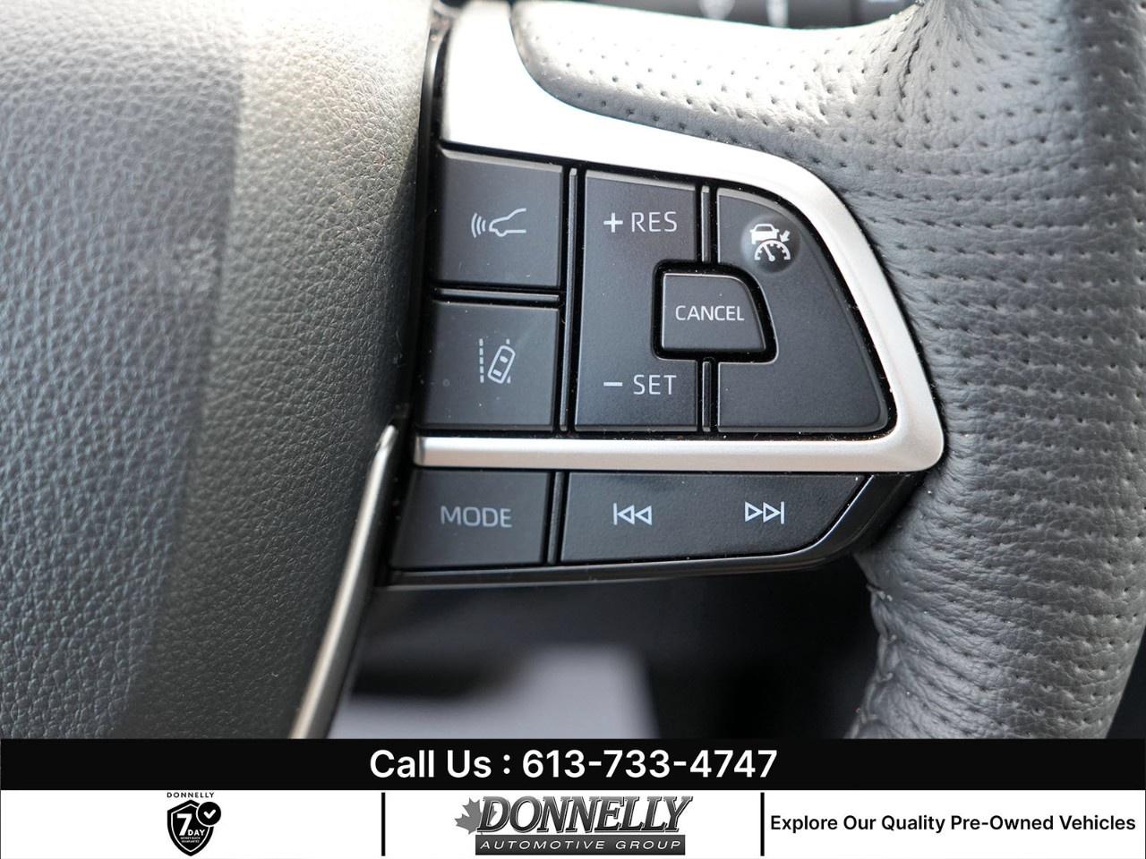 2025 Toyota Sienna XLE 8-Passenger FWD Photo